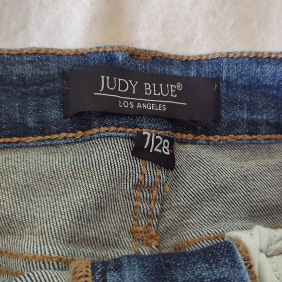 Judy Blue Size 7/28 Mid Rise Skinny Distressed Jeans Style JB8877 - Picture 5 of 8